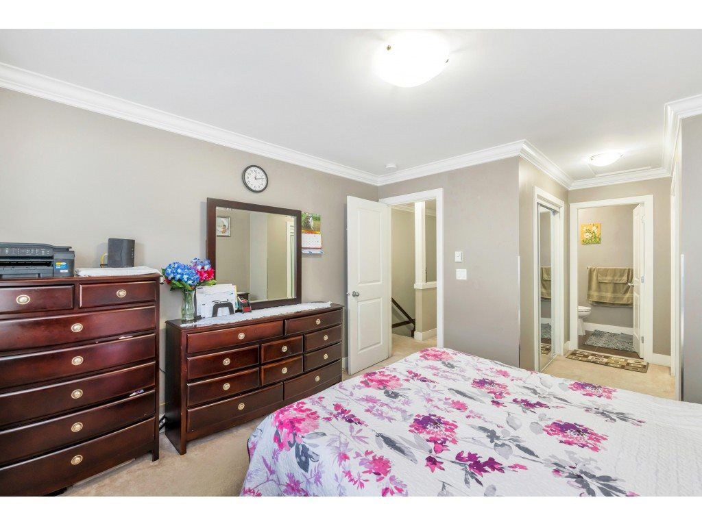 listing image 1108476814891491506