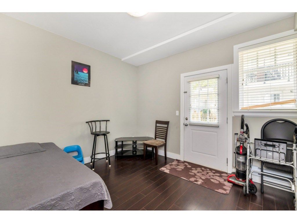 listing image 1105717438761956550
