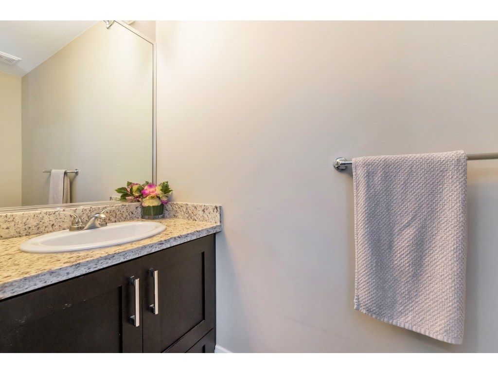 listing image 1102870686713003271