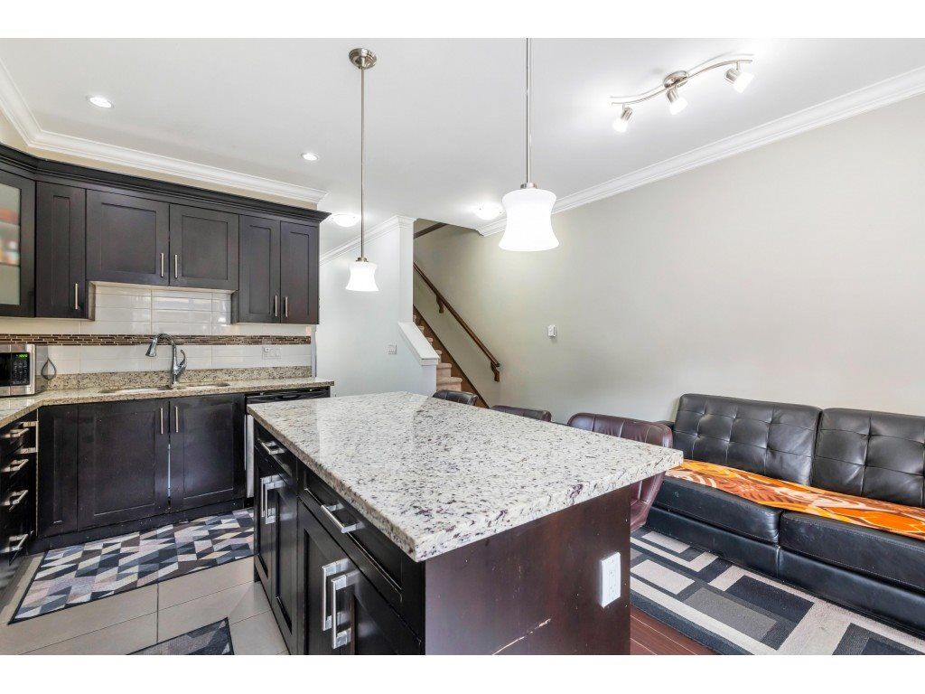 listing image 1101224829278204401