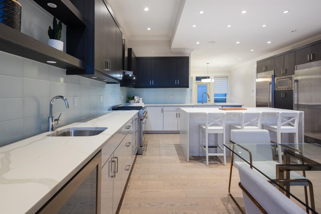 listing image 1103932127388299558