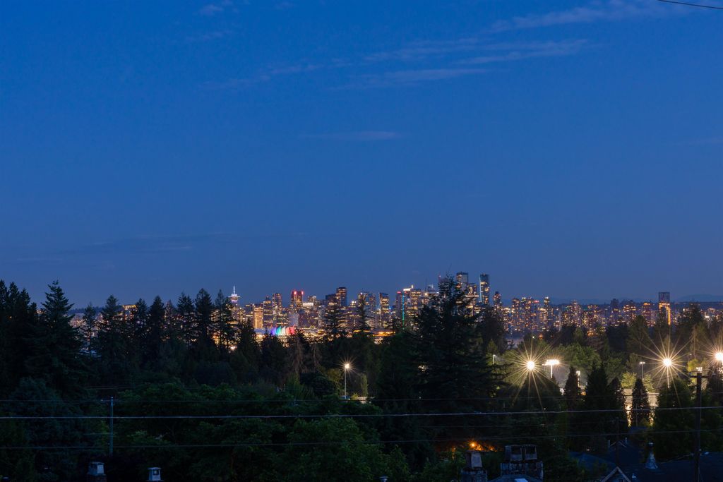 listing image 1102437155448823547