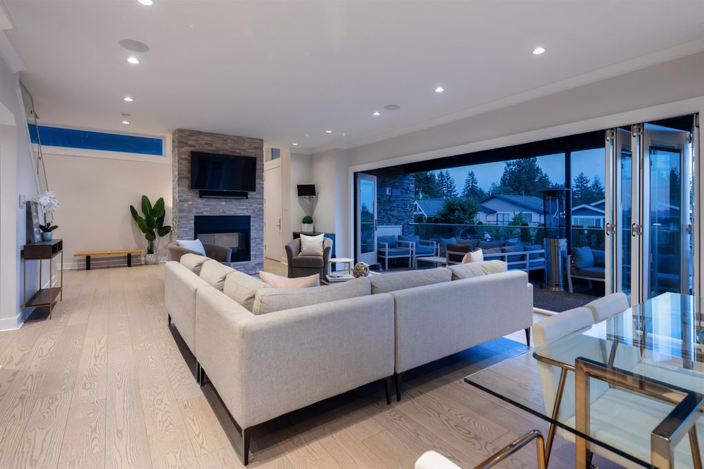 listing image 1107576443254852287