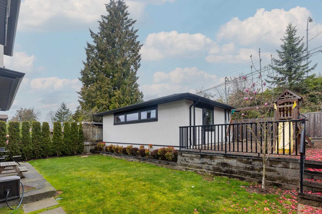 listing image 1109097153329358374