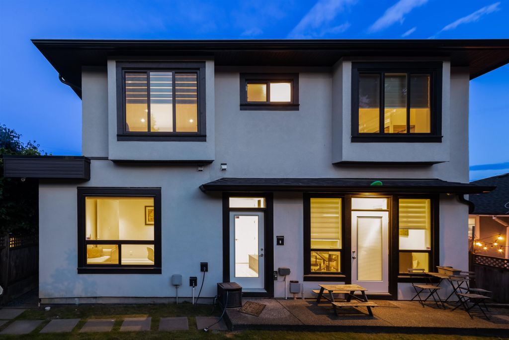 listing image 1105882121203569635