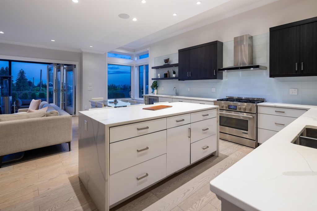 listing image 1100499194455846947