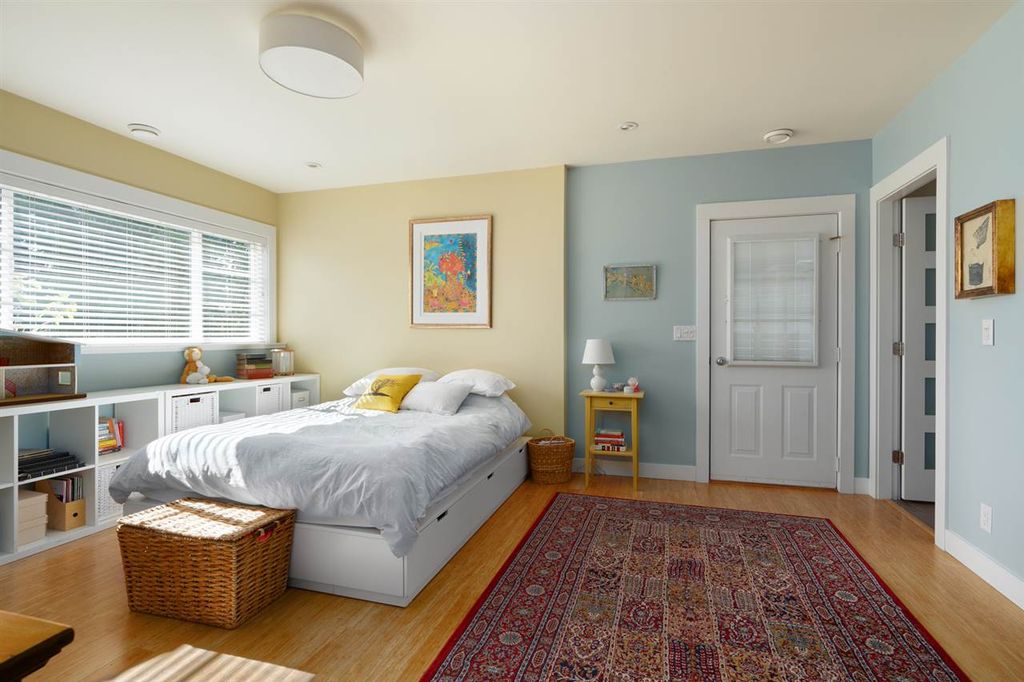 listing image 1106465280469499818