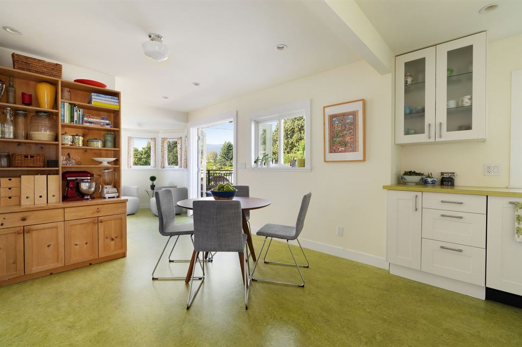 listing image 1105996049644897540