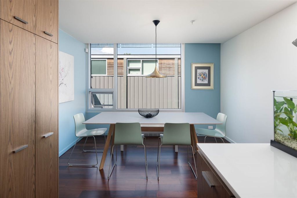 listing image 1104231351414822683