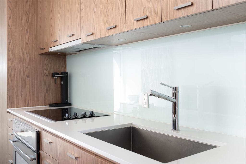 listing image 1106232257942223704