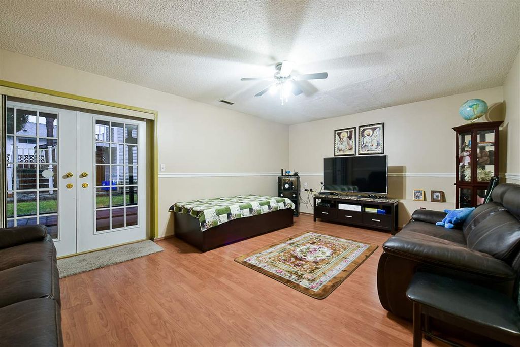 listing image 1105213252224078218