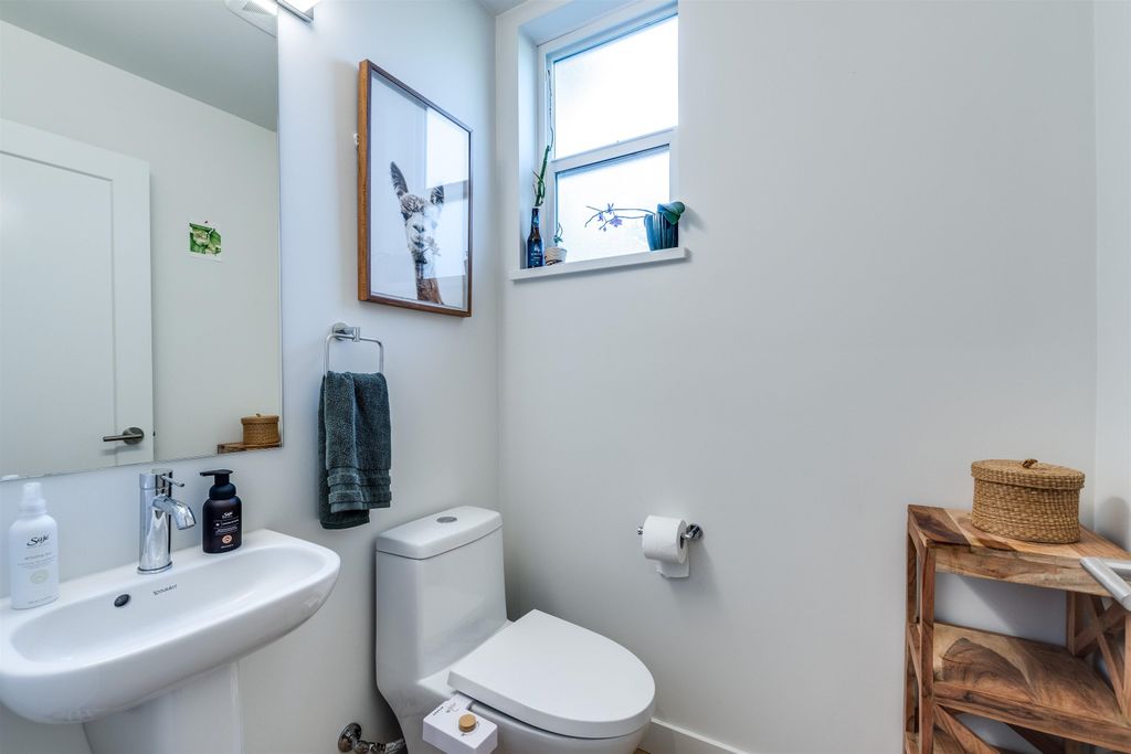 listing image 1103364787210119511