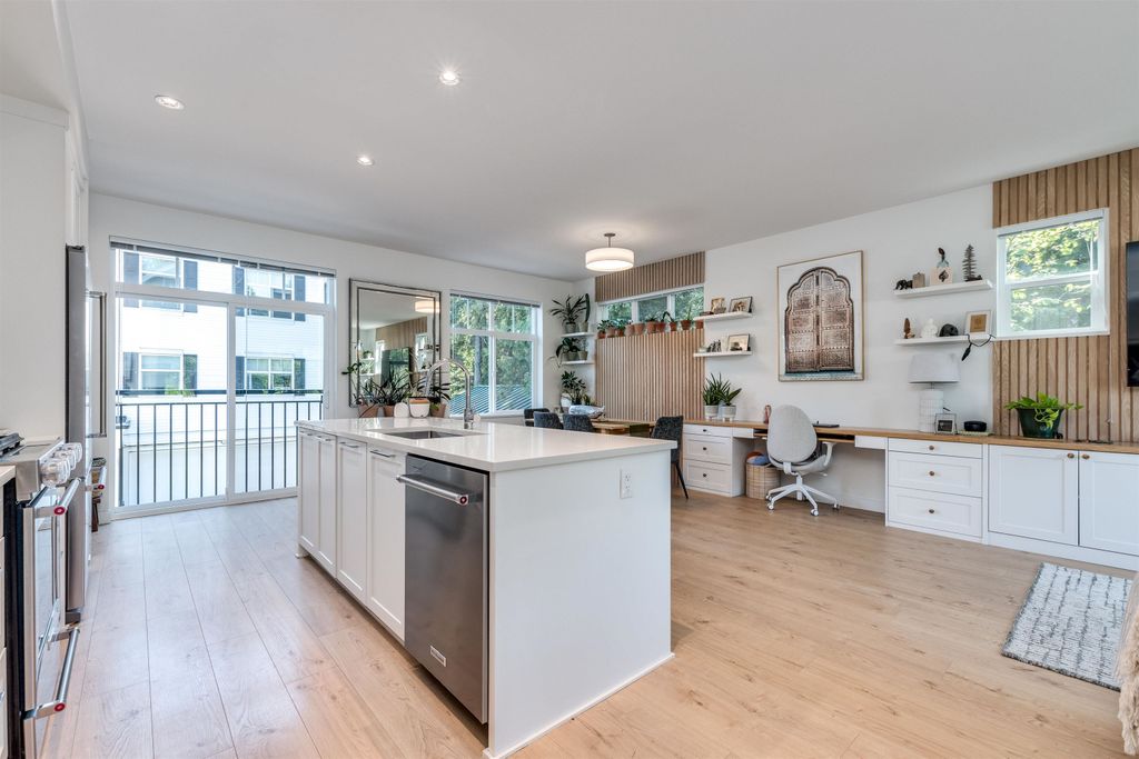 listing image 1101879761886537598