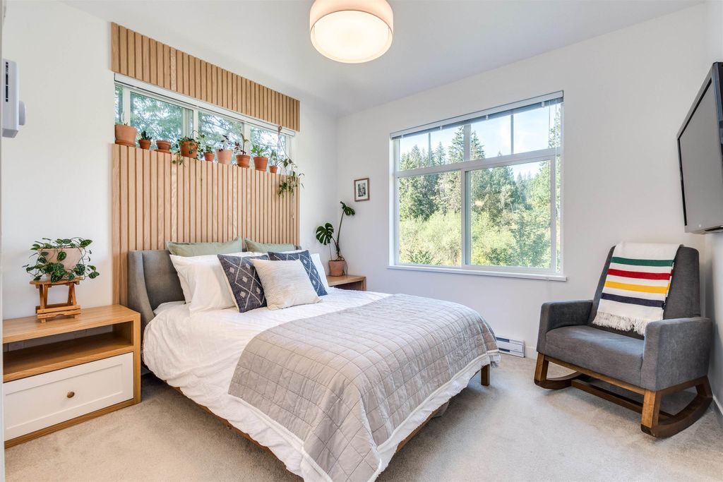 listing image 1103198652468350745