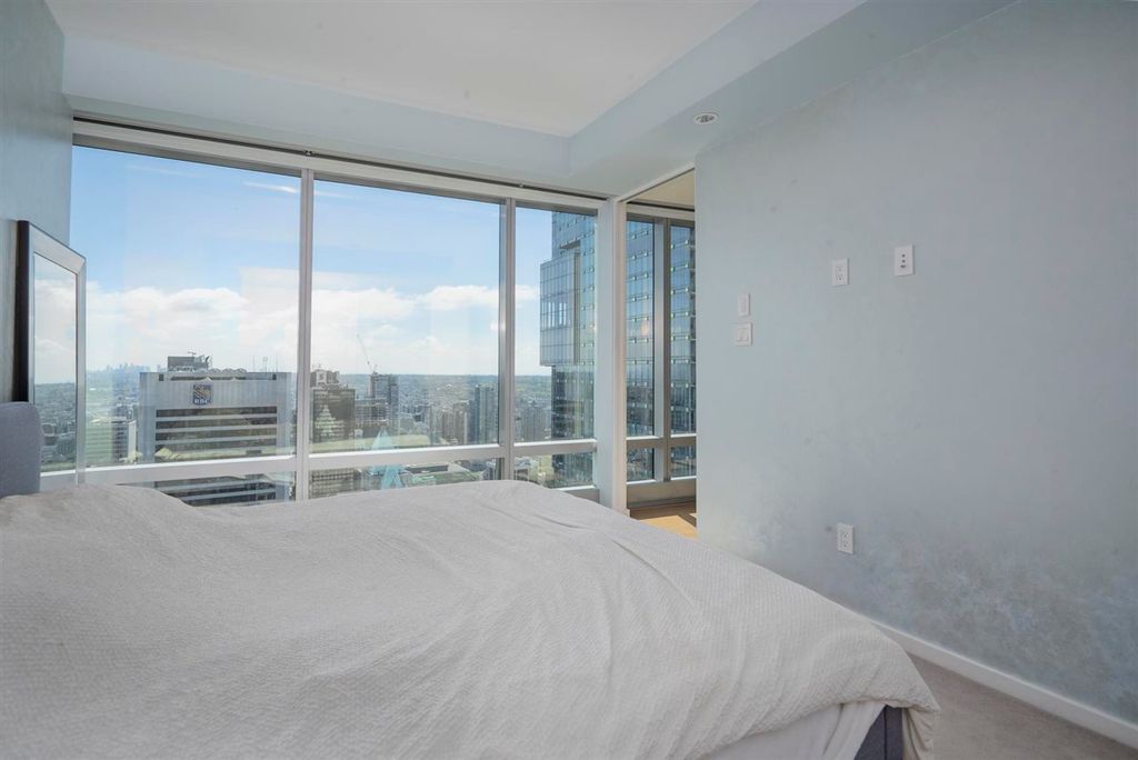 listing image 1104836777468835789