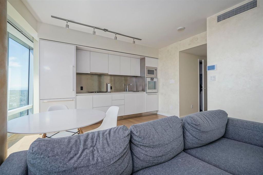 listing image 1108179455438298806