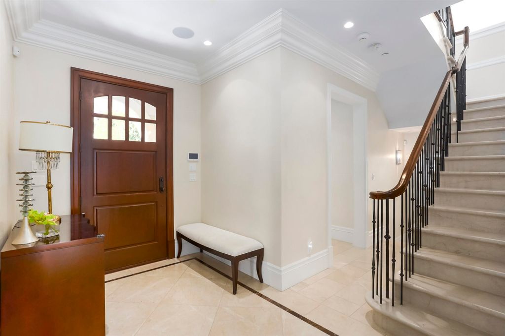 listing image 1102505029646553851
