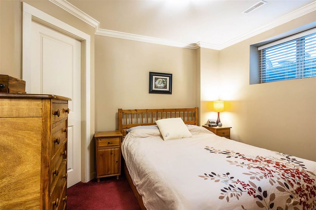 listing image 1102979252209237534