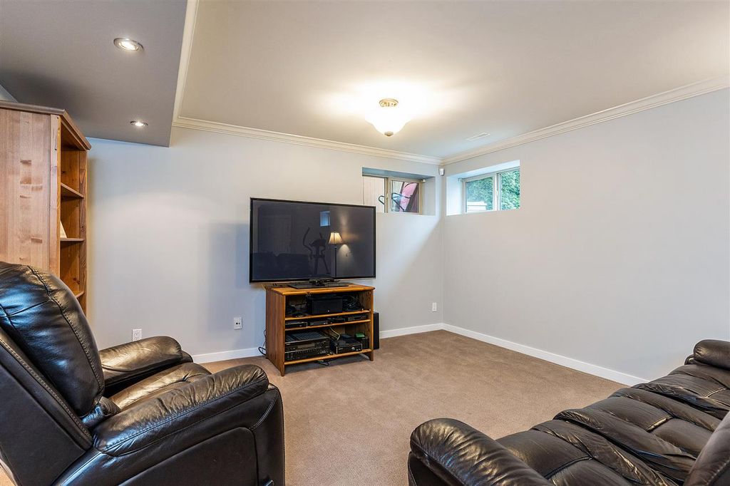 listing image 1102024557362416319