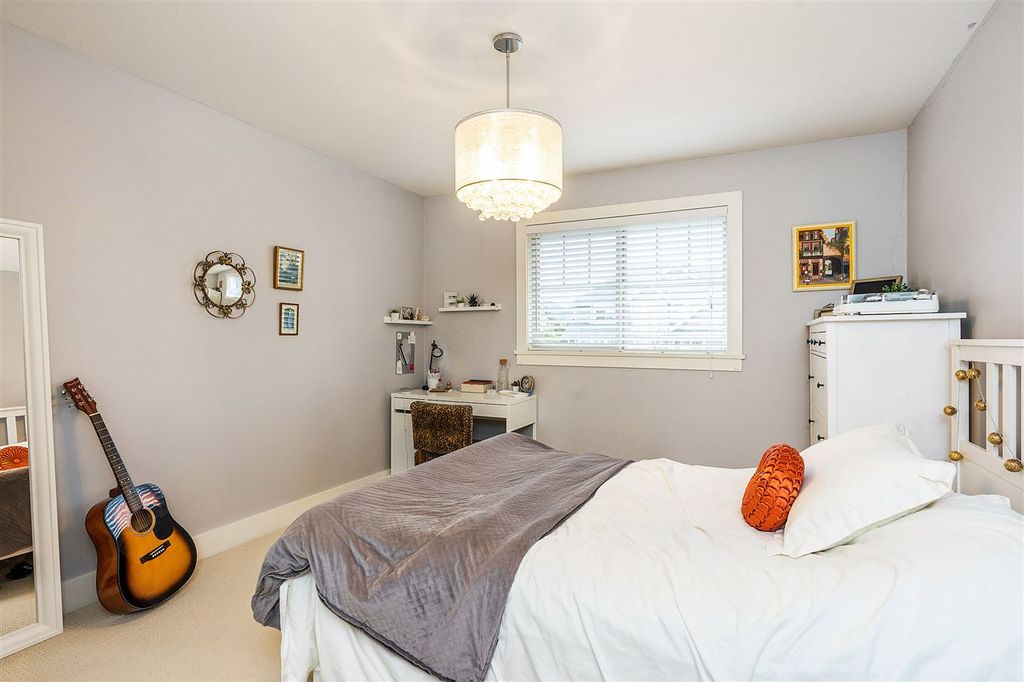 listing image 1109017421608066381