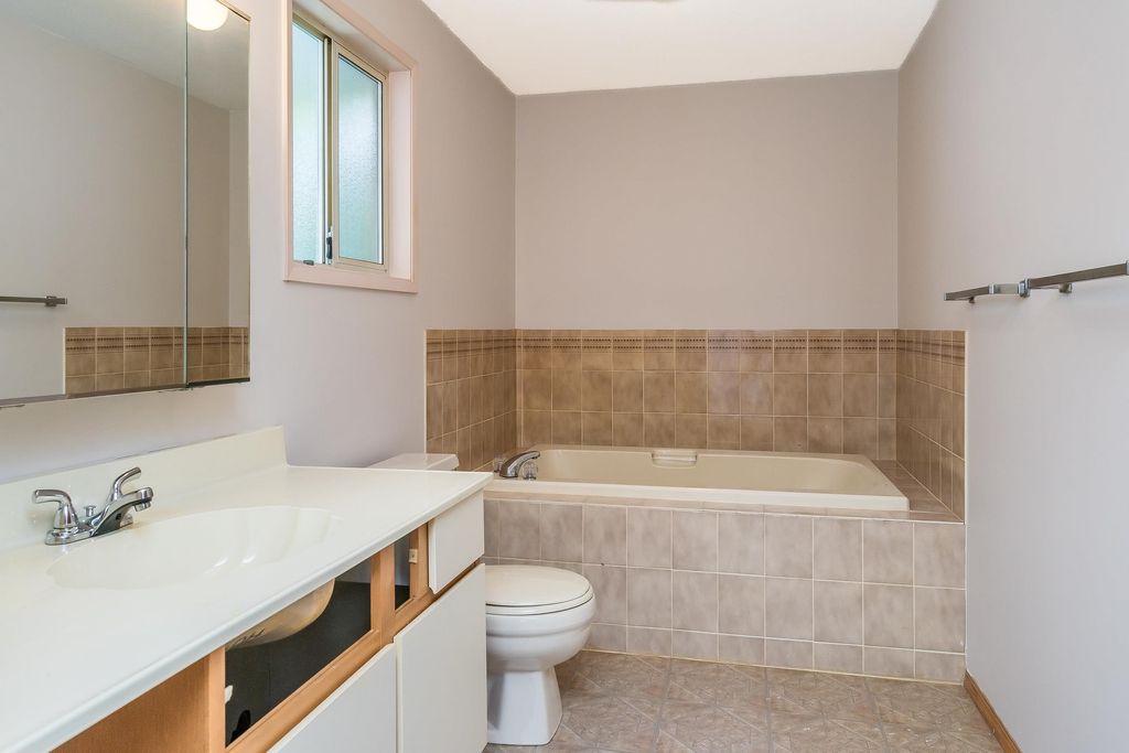 listing image 1100115077125574571
