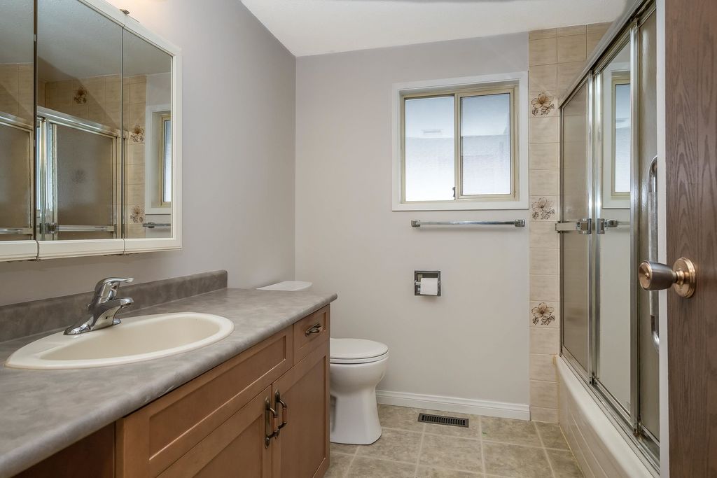 listing image 1106162865295358482