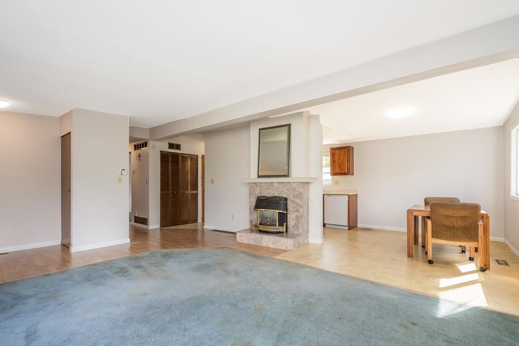 listing image 1109745953504169533