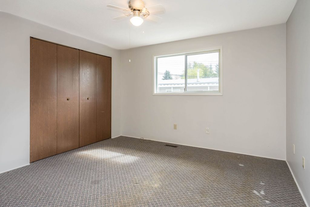 listing image 1104201423987590412