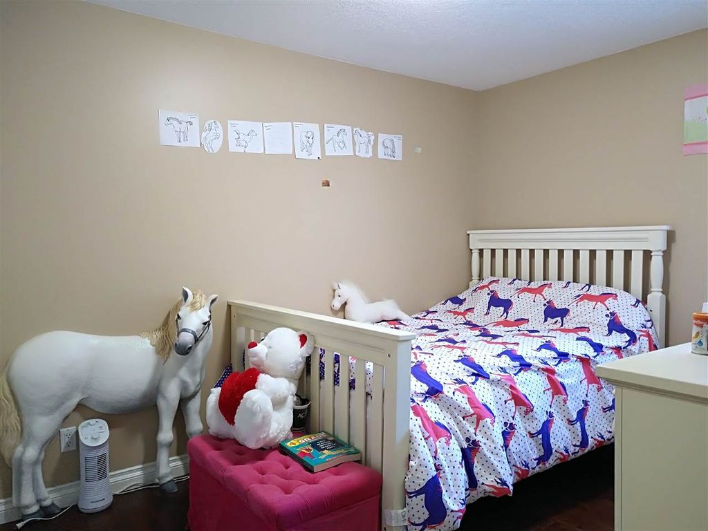 listing image 1106182748542444381