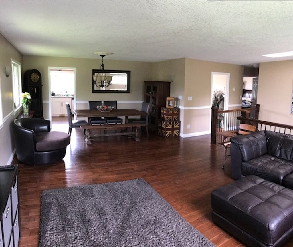 listing image 1103733158650917071