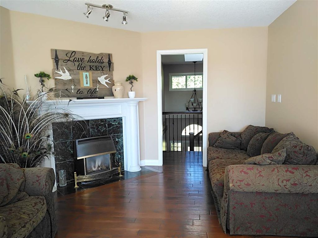 listing image 1102638933777128700