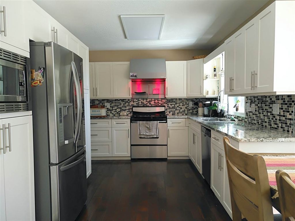 listing image 1105700918759457969