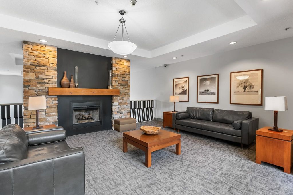 listing image 1109276490248224800