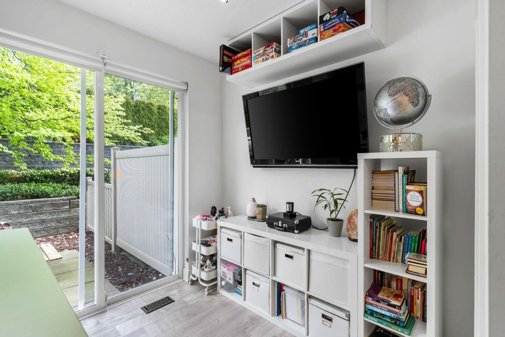 listing image 1109058890141547905