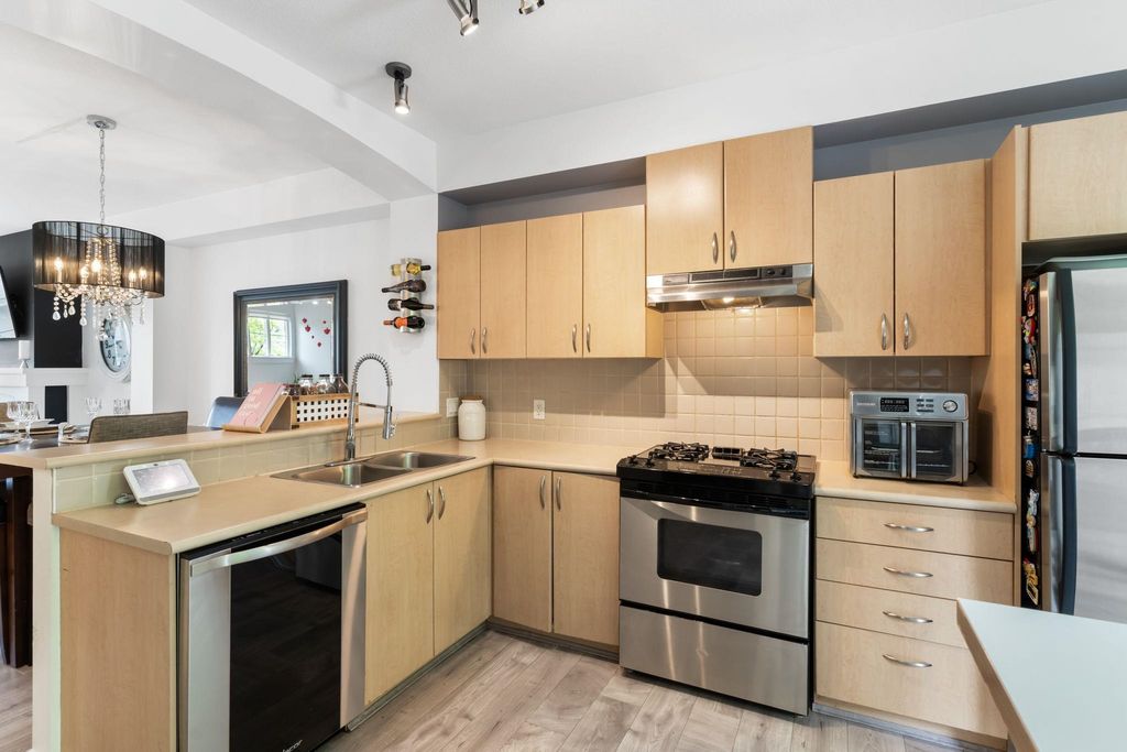 listing image 1103705990800245388