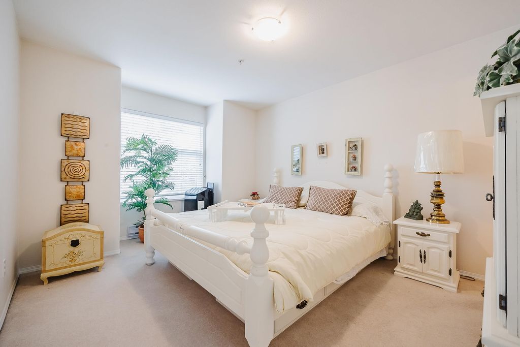 listing image 1100455421025199394