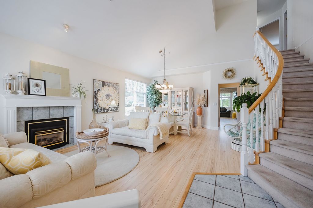 listing image 1100689386316898776