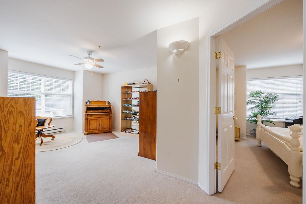 listing image 1107419235594016870