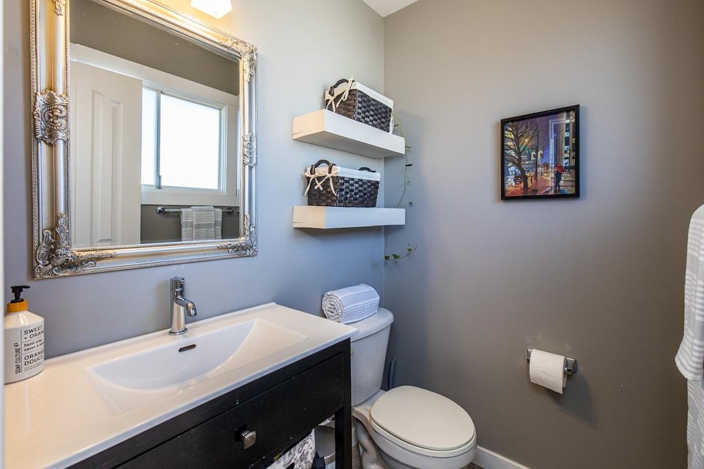 listing image 1105501232395663323
