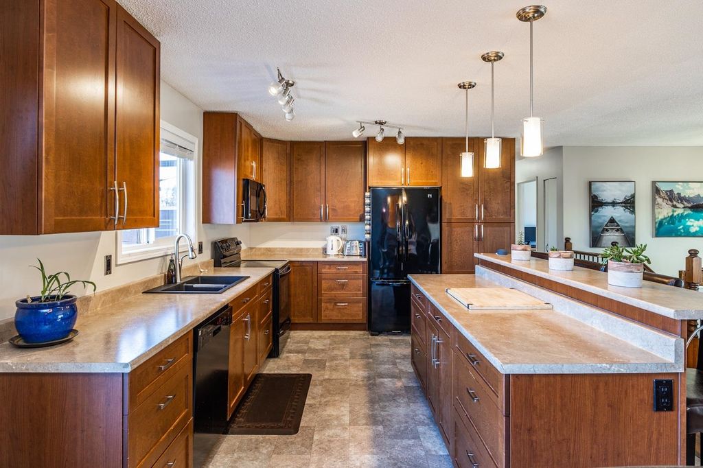 listing image 1104696386903666261