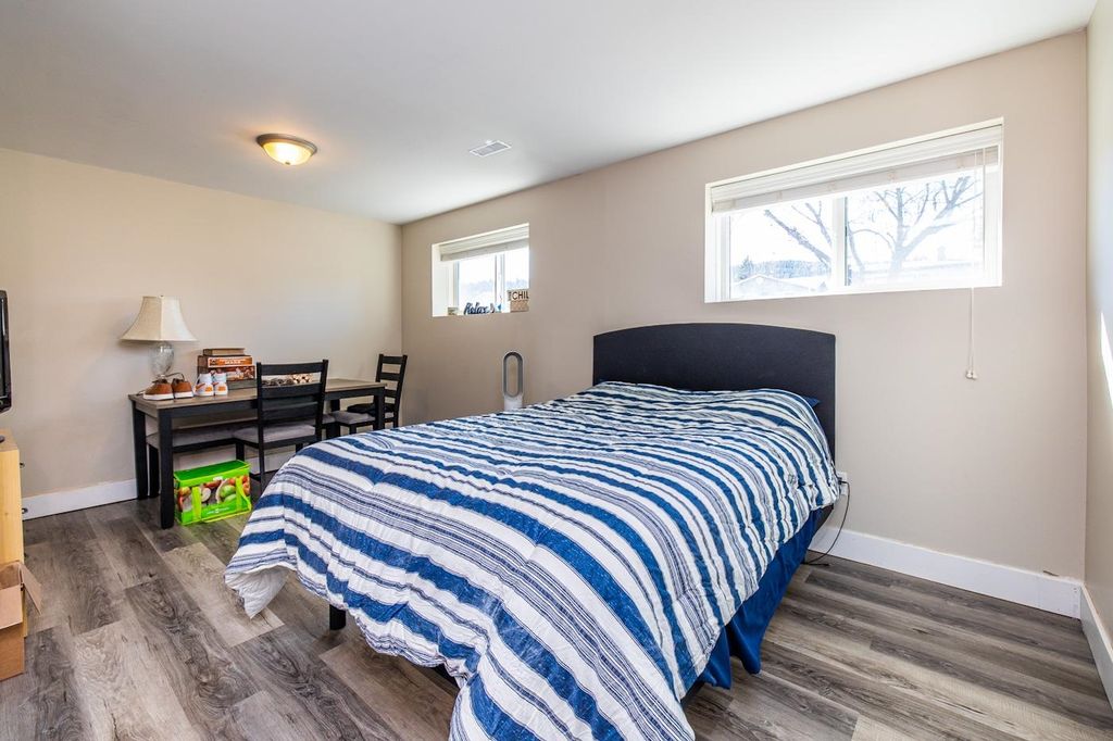 listing image 1109732715278997816