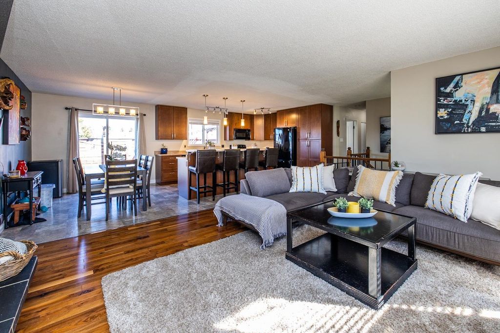 listing image 1109952163990391914