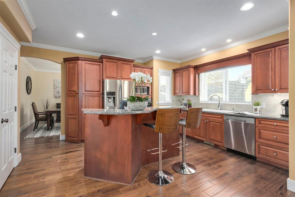 listing image 1104795775369589583