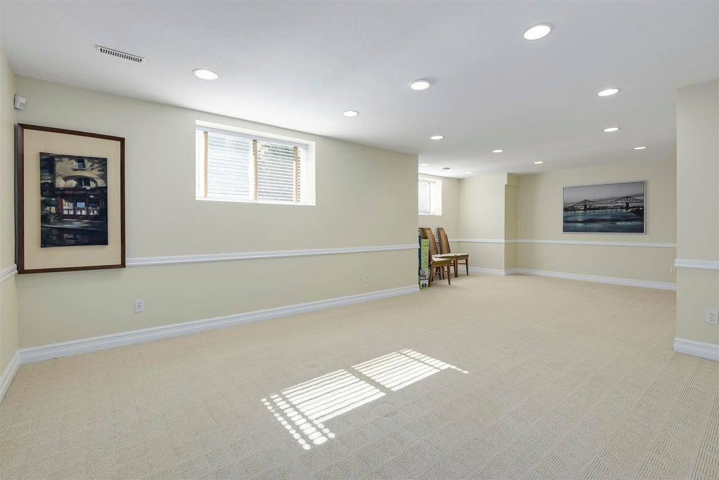 listing image 1100802704850898499