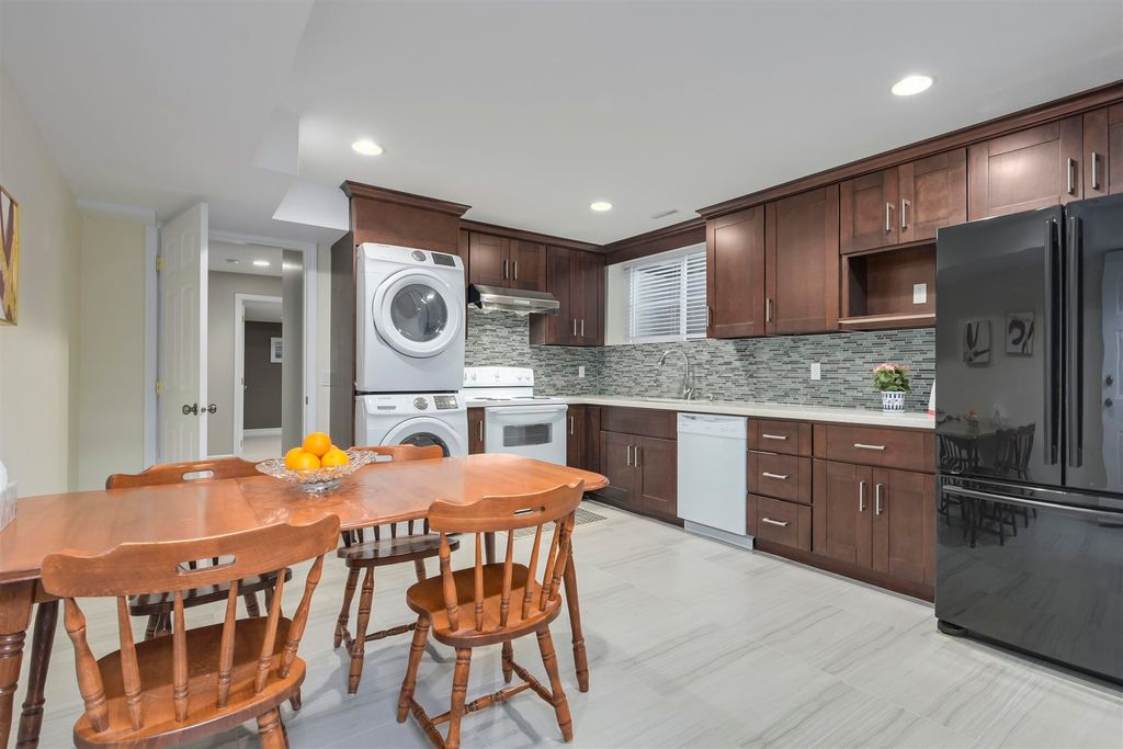 listing image 1101349029690533341