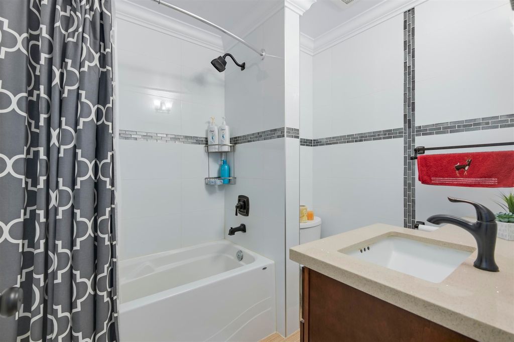 listing image 1106218173242204504