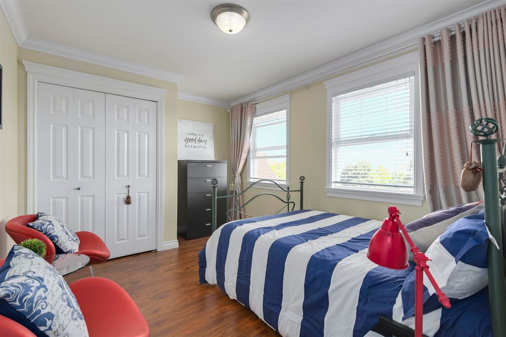 listing image 1105612838482487236
