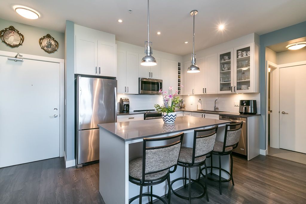 listing image 1101232383557402781