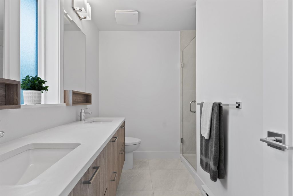 listing image 1100076986861062935
