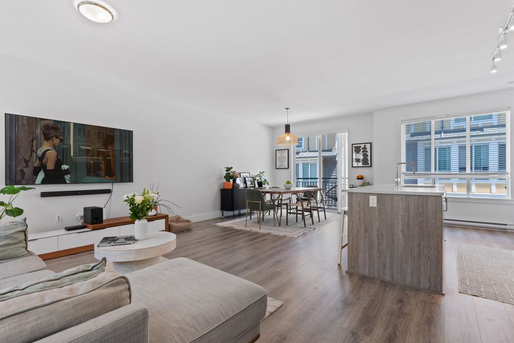 listing image 1103076040461483904